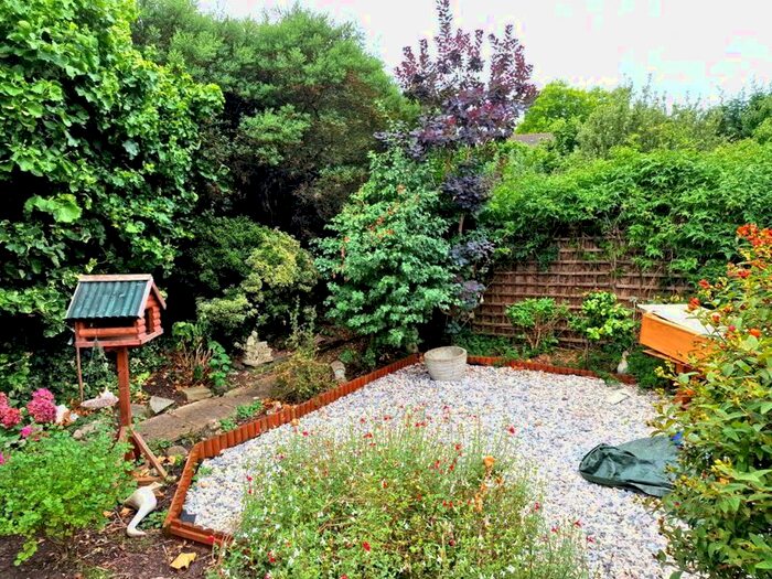 2 Bedroom Property To Rent In Langdon Place, London, SW14