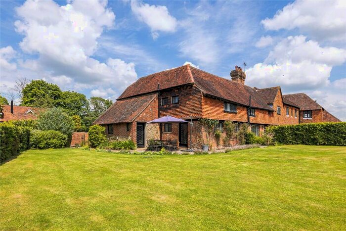 4 Bedroom Semi-Detached House For Sale In Shere Road, Ewhurst, Cranleigh, Surrey, GU6