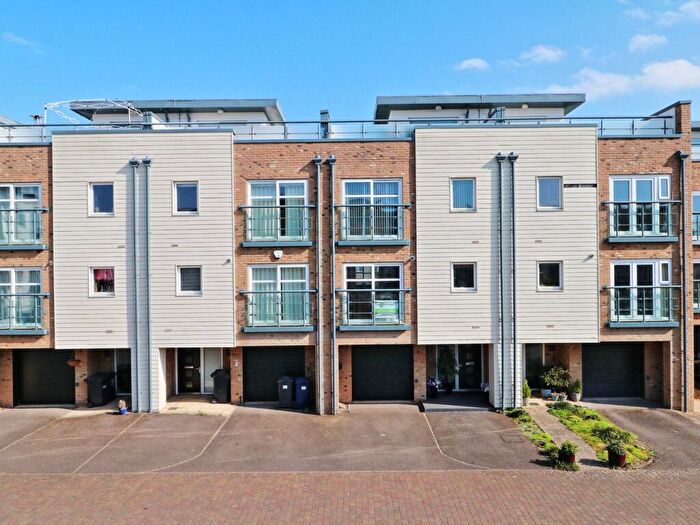 5 Bedroom Town House For Sale In Red Admiral Court, Little Paxton, St Neots, PE19