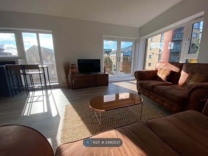 2 Bedroom Flat To Rent In Cottonyards, Glasgow, G5