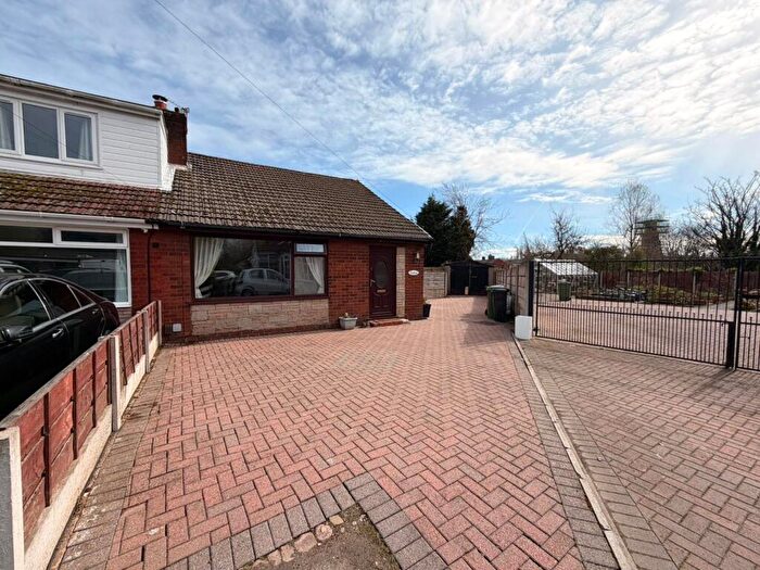 2 Bedroom Semi Detached House For Sale In Ilkley Close, Bolton, Greater Manchester, BL2