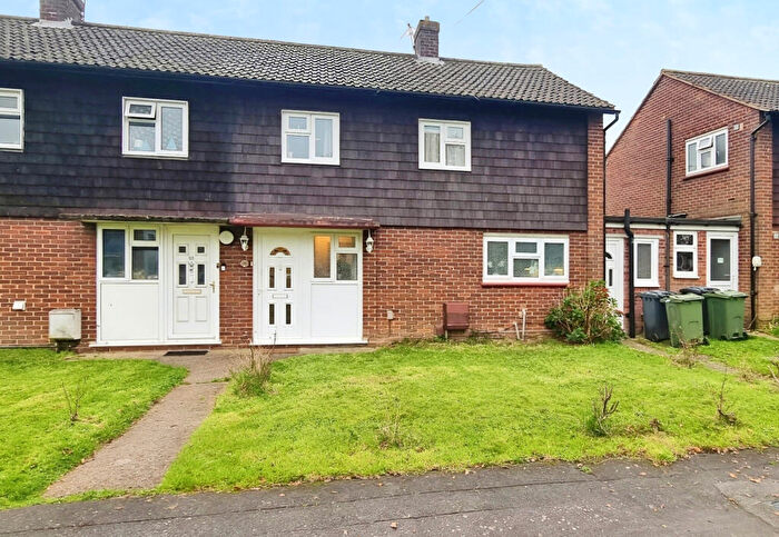3 Bedroom Semi-Detached House To Rent In Guildford, GU2