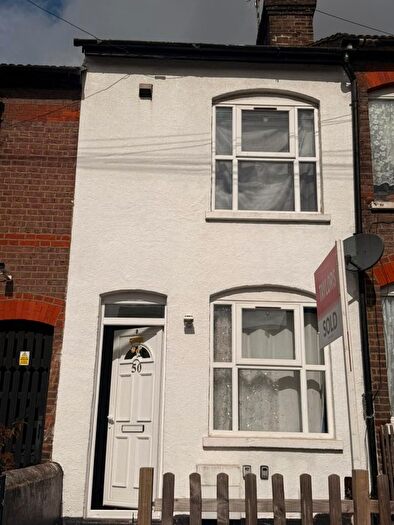 1 Bedroom Terraced House To Rent In Salisbury Road, Luton, LU1