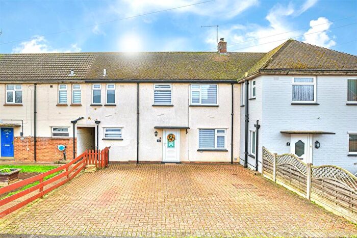 3 Bedroom Terraced House For Sale In Heather Road, Kettering, NN16