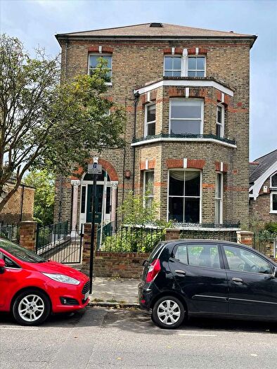 2 Bedroom Flat To Rent In Carleton Road, London, N7