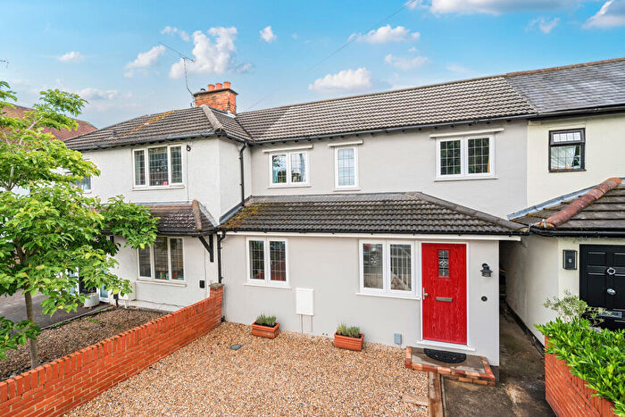 3 Bedroom Terraced House For Sale In Petersham Avenue, Byfleet, KT14