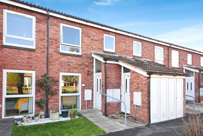 1 Bedroom Flat For Sale In Nicholas Court, Chelmsford, CM1