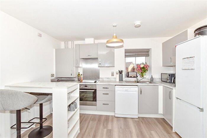 2 Bedroom Property For Sale In Blandings Way, Emsworth, Hampshire, PO10