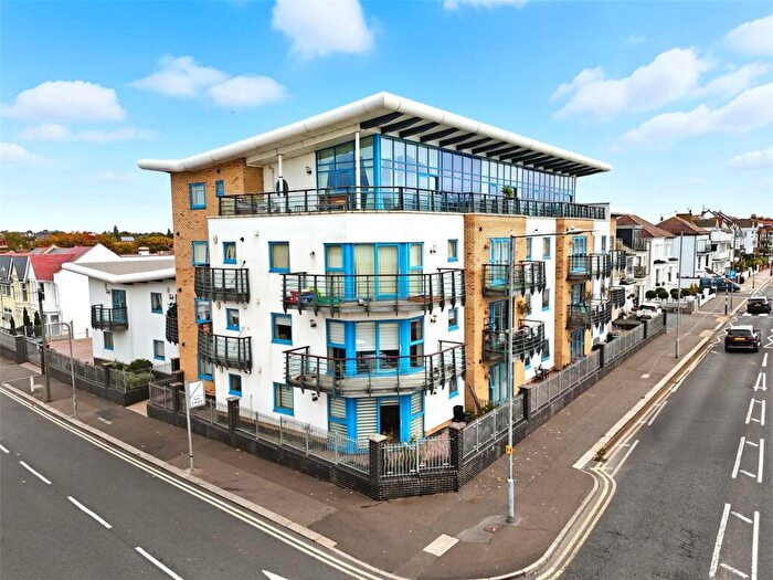 3 Bedroom Apartment For Sale In Eastern Esplanade, Southend-on-Sea, Essex, SS1