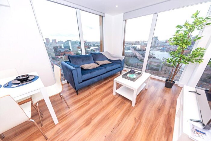 2 Bedroom Flat To Rent In The Gateway, Trafford Road, Salford, M5