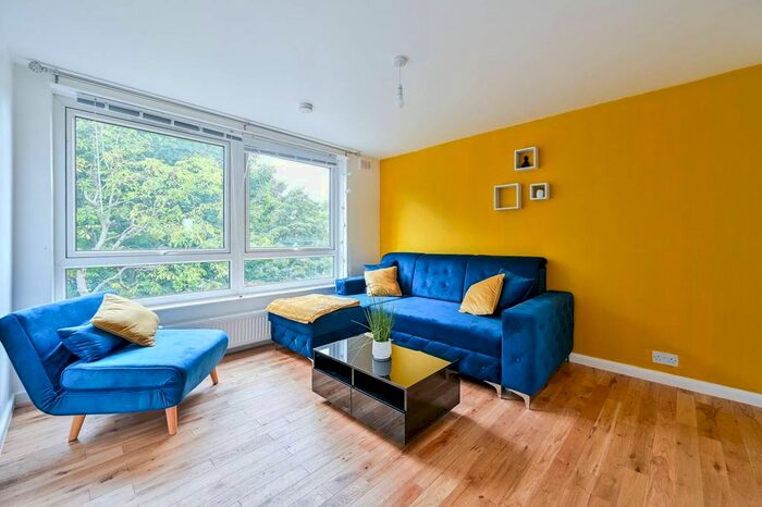 1 Bedroom Flat To Rent In Asylum Road, Peckham, London, SE15