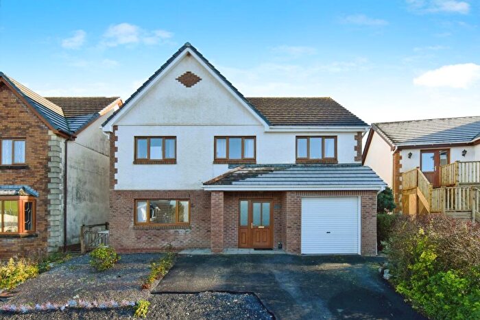 5 Bedroom Detached House For Sale In Croesyceiliog, Carmarthen, SA32