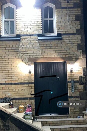 1 Bedroom Flat To Rent In Park Road South, Prenton, CH43