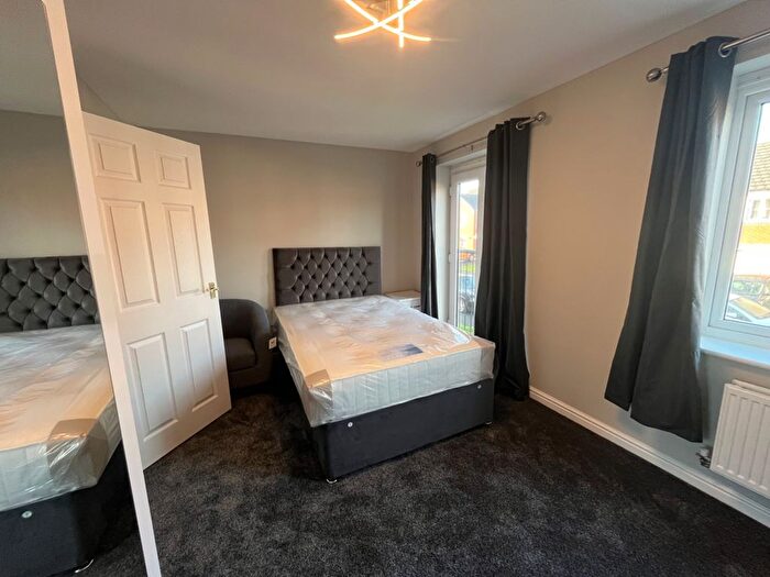 4 Bedroom Semi-Detached House To Rent In Hoskins Lane, Middlesbrough, North Yorkshire, TS4