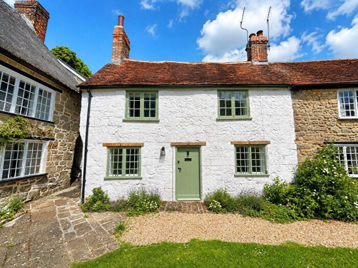 2 Bedroom Cottage To Rent In The Pump Yard, St James Street, Shaftesbury, SP7