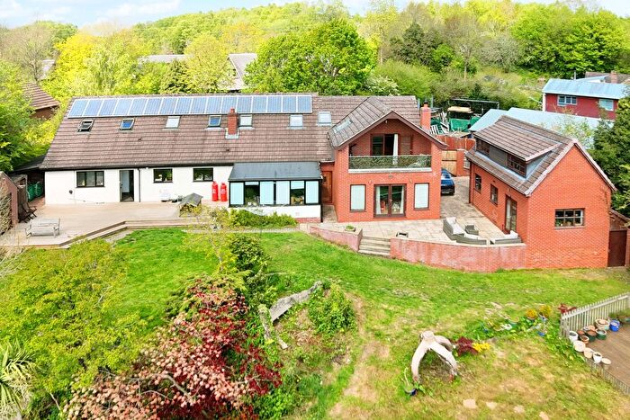 5 Bedroom Detached House For Sale In Leasowe Green, Lightmoor, Telford, TF4