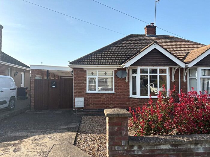 1 Bedroom Bungalow To Rent In Rawley Crescent, Northampton, Northamptonshire, NN5