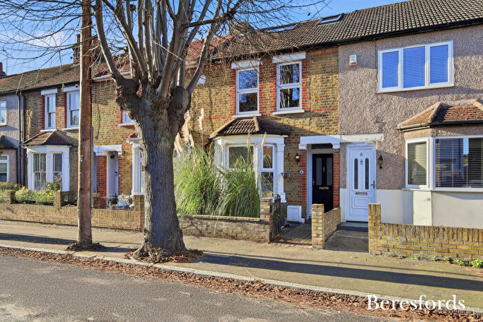 4 Bedroom Terraced House For Sale In Margaret Road, Gidea Park, RM2