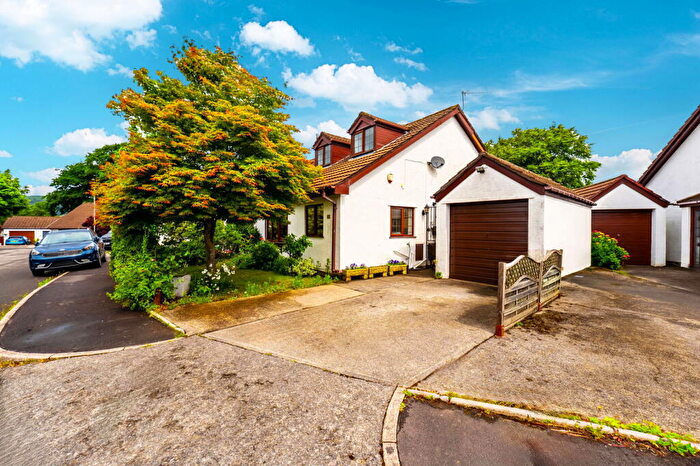 3 Bedroom Semi-Detached House For Sale In Tollgate Close, Caerphilly, CF83