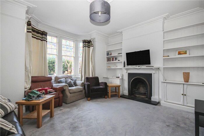 4 Bedroom Semi-Detached House To Rent In Arragon Gardens, Streatham, SW16