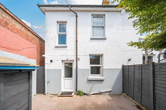 2 Bedroom Semi Detached House For Sale In Canada Grove, Bognor Regis, West Sussex, PO21