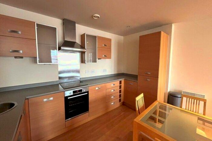 2 Bedroom Flat To Rent In Hall Street, Birmingham, B18