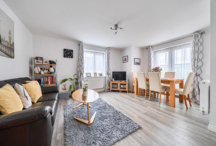 1 Bedroom Apartment For Sale In Normandy Drive, Yate, Bristol, Gloucestershire, BS37