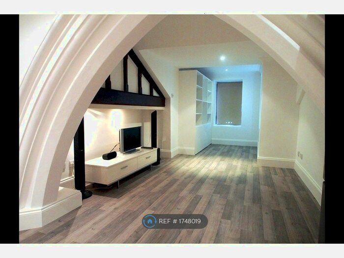 1 Bedroom Flat To Rent In St. James Court, London, E2