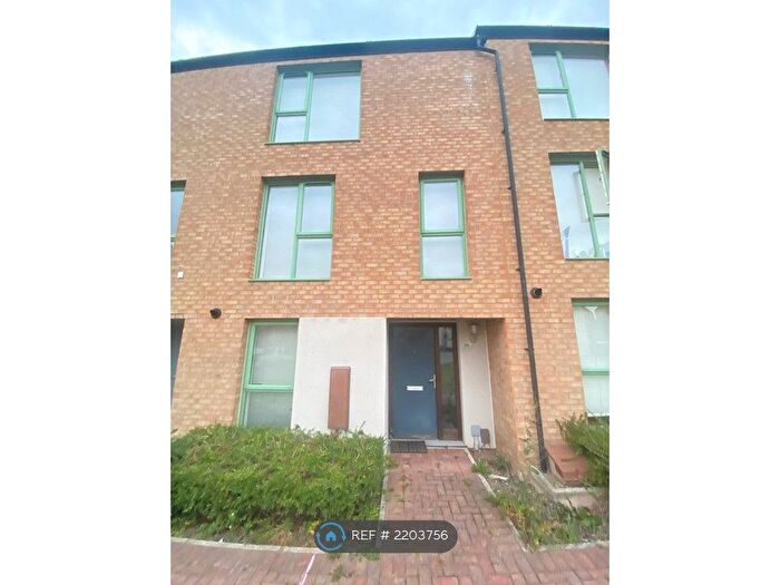 4 Bedroom Terraced House To Rent In Hendy Avenue, Ketley, Telford, TF1