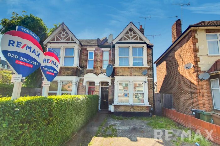 2 Bedroom Flat To Rent In Chingford Mount Road, Chingford E4