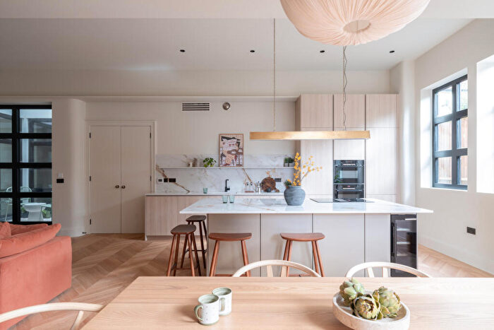 4 Bedroom Apartment For Sale In Collier's House, Tring, Hertfordshire, HP23