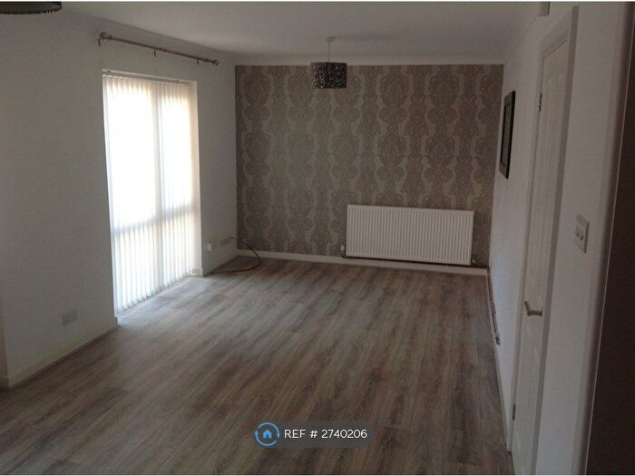 3 Bedroom Terraced House To Rent In Stonyfield, Bootle, L30