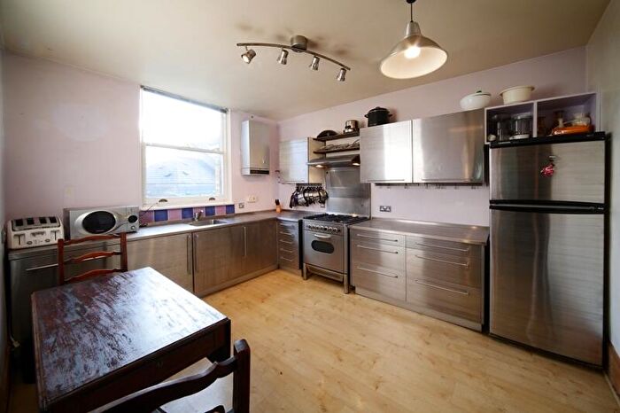 3 Bedroom Flat To Rent In Prince Of Wales Road, Kentish Town, NW5