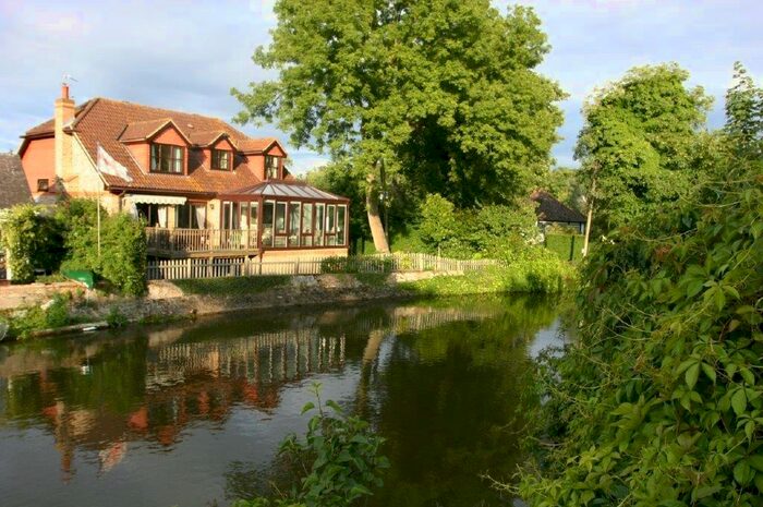 5 Bedroom Property To Rent In Ham Island, Old Windsor, SL4