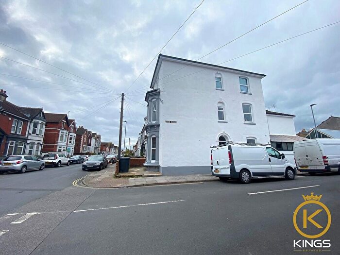 Studio To Rent In Queens Road, Portsmouth, PO2