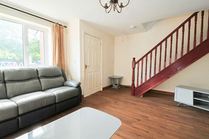 3 Bedroom Town House To Rent In Bed House – Hale Lane, Failsworth, Manchester, M35