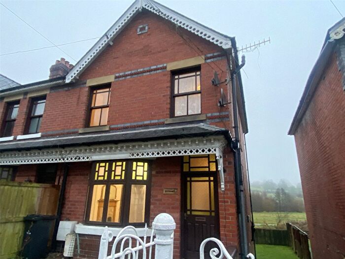 3 Bedroom End Terrace House To Rent In High Street, Llanfyllin, Powys, SY22