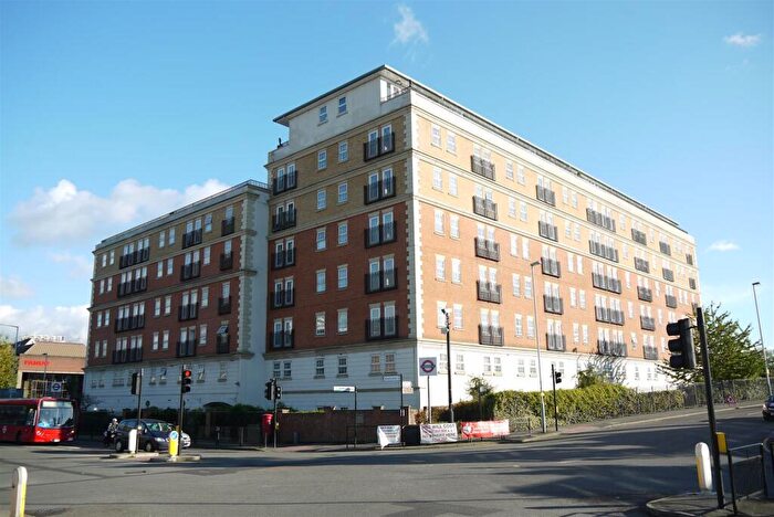 1 Bedroom Apartment To Rent In Pembroke Road, Ruislip, HA4