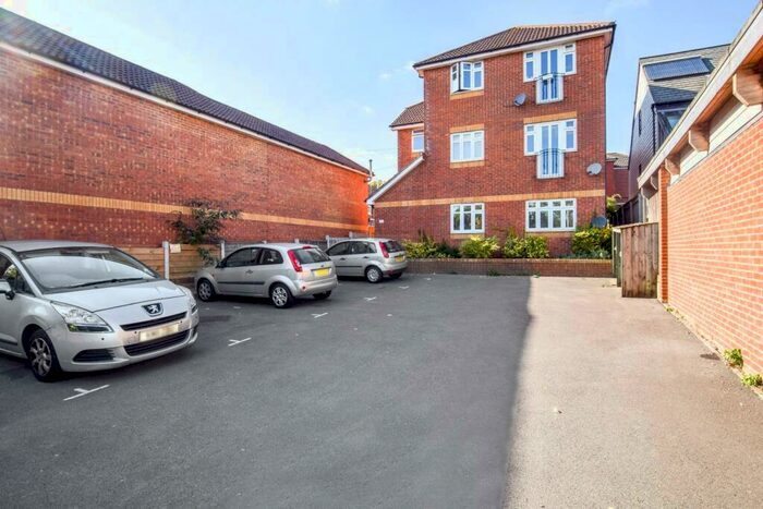 1 Bedroom Flat To Rent In Portswood Road, Southampton, SO17