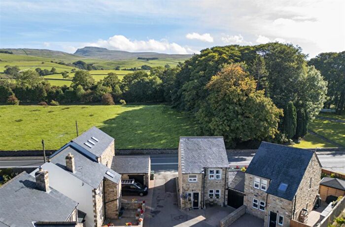 3 Bedroom Link Detached House For Sale In Gill View, Ingleton, LA6