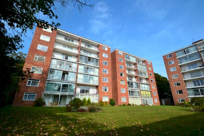 3 Bedroom Flat To Rent In Westbourne, BH4
