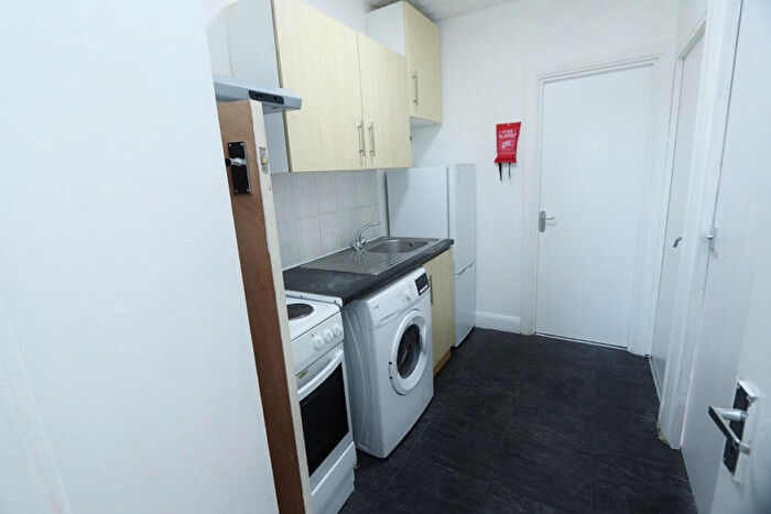 2 Bedroom Apartment To Rent In Collier Row Road, Romford, RM5