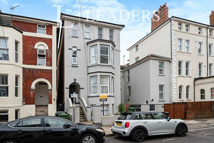 3 Bedroom Flat To Rent In Shaftesbury Road, Southsea, PO5