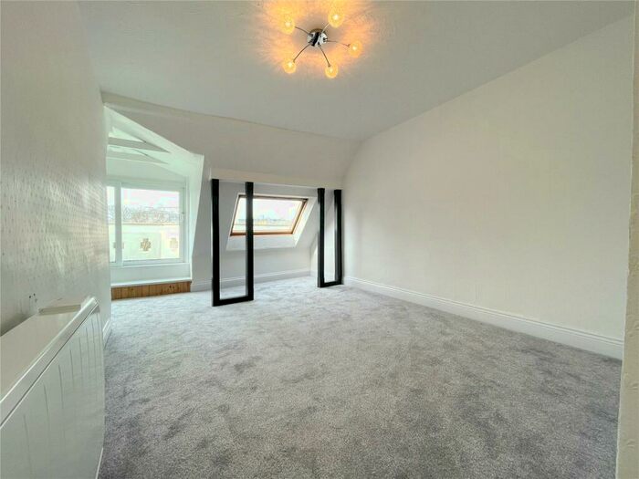 2 Bedroom Apartment For Sale In West Hill Road, Bournemouth, BH2