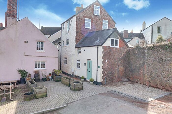 2 Bedroom Property For Sale In West Street, Wiveliscombe, Taunton, Somerset, TA4