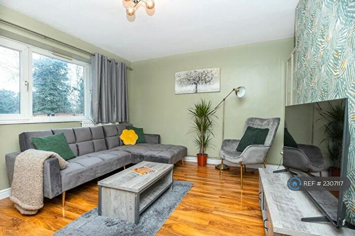 3 Bedroom Flat To Rent In Carnegie Street, London, N1