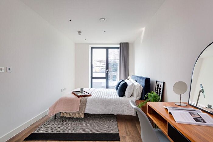 1 Bedroom Flat To Rent In Three Colts Lane, London, E2