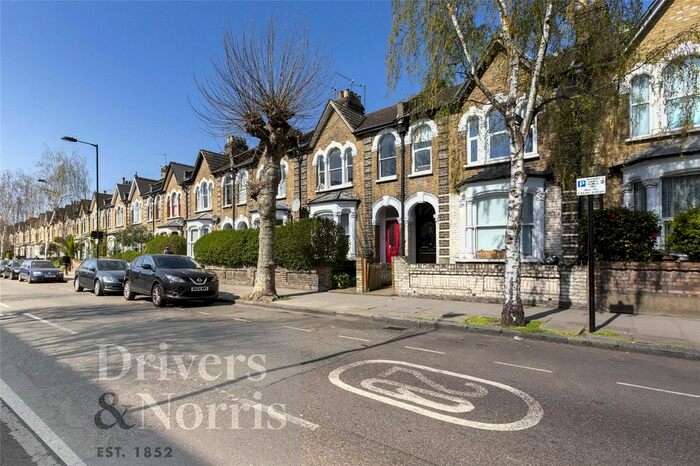 2 Bedroom Flat To Rent In Powerscroft Road, Clapton, London, E5