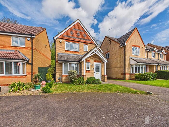 3 Bedroom Detached House For Sale In Humber Court, Great Ashby, SG1