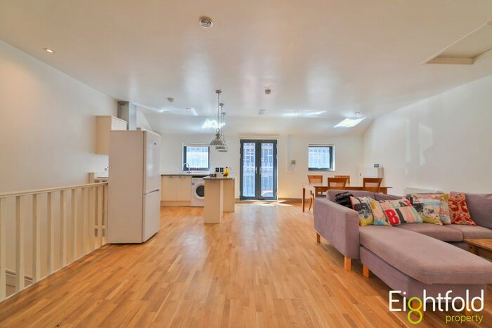 3 Bedroom Flat To Rent In Providence Place, Brighton, BN1